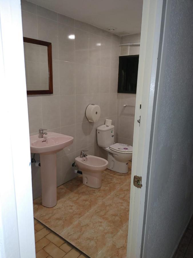 Hostal Sol Celeste Lloret de Mar Bagian luar foto