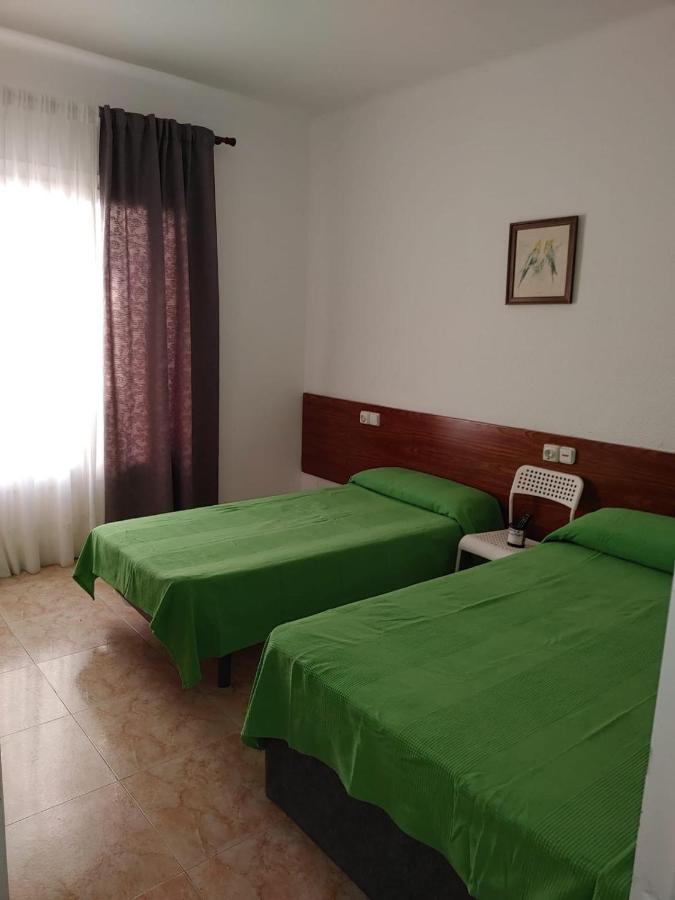 Hostal Sol Celeste Lloret de Mar Bagian luar foto