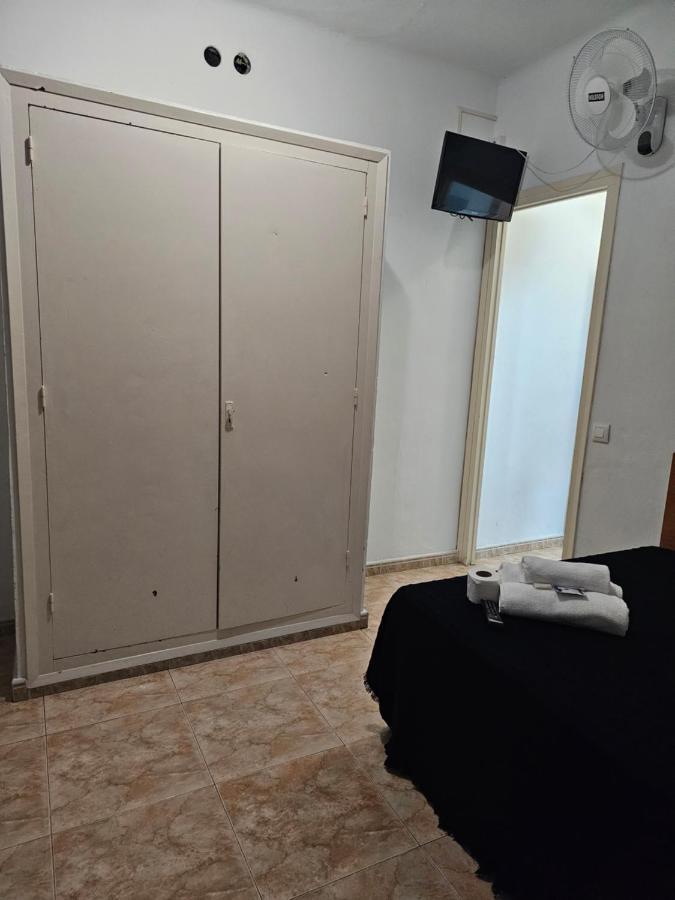 Hostal Sol Celeste Lloret de Mar Bagian luar foto