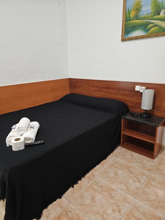 Hostal Sol Celeste Lloret de Mar Bagian luar foto