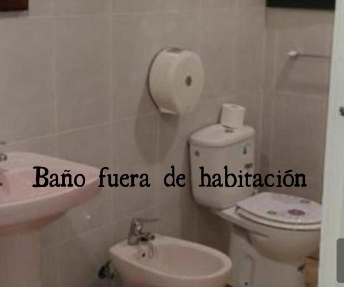 Hostal Sol Celeste Lloret de Mar Bagian luar foto