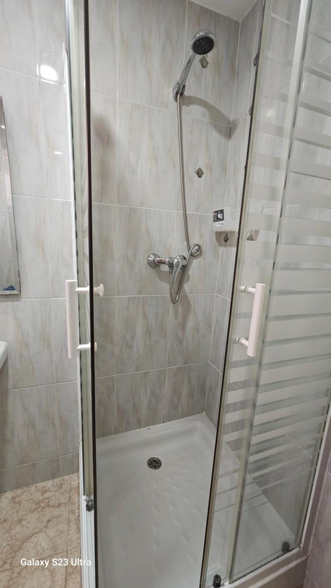 Hostal Sol Celeste Lloret de Mar Bagian luar foto