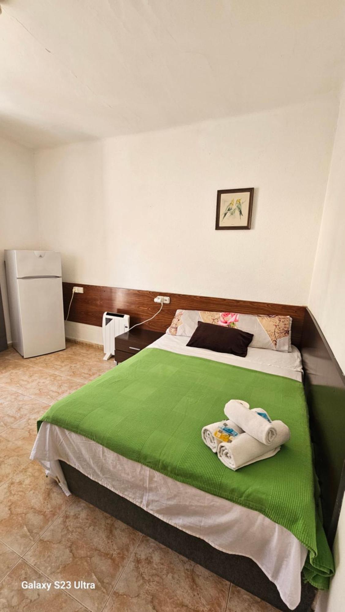 Hostal Sol Celeste Lloret de Mar Bagian luar foto