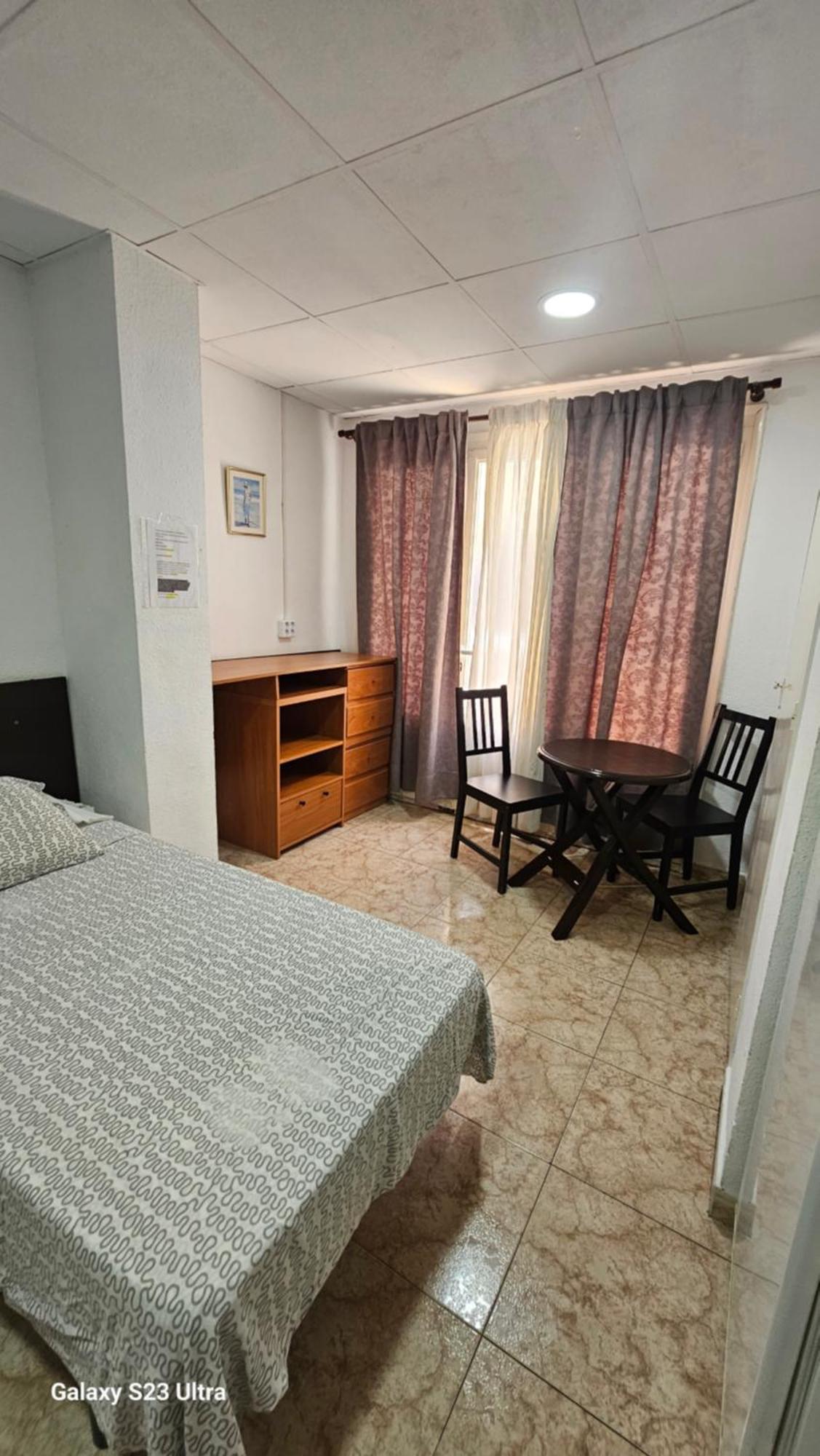 Hostal Sol Celeste Lloret de Mar Bagian luar foto