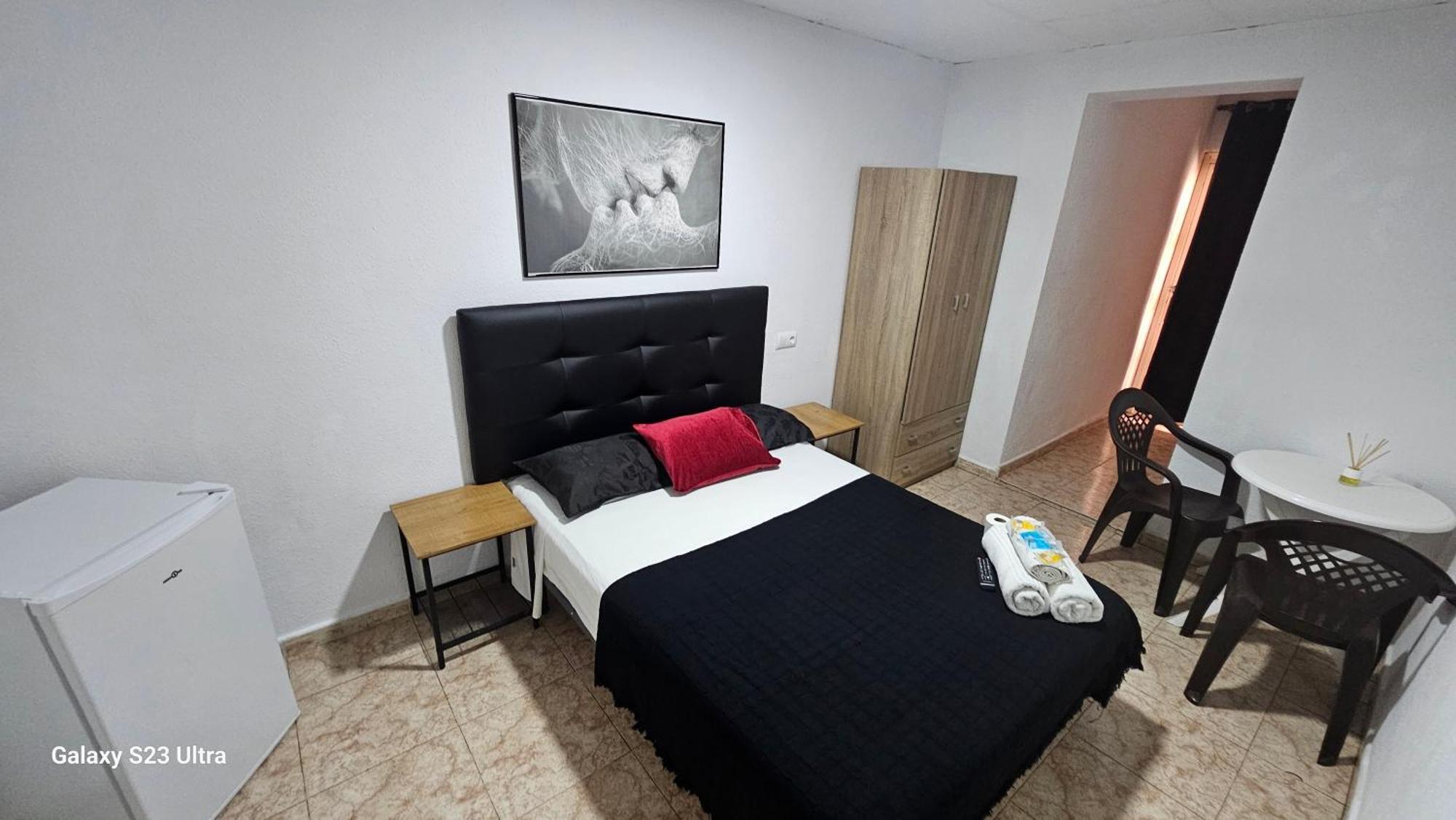 Hostal Sol Celeste Lloret de Mar Bagian luar foto