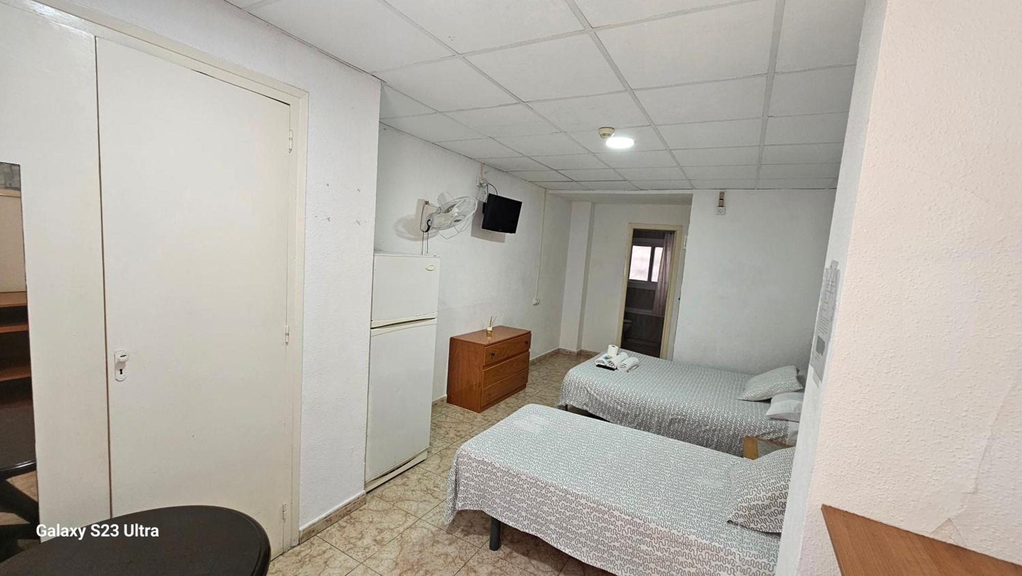 Hostal Sol Celeste Lloret de Mar Bagian luar foto